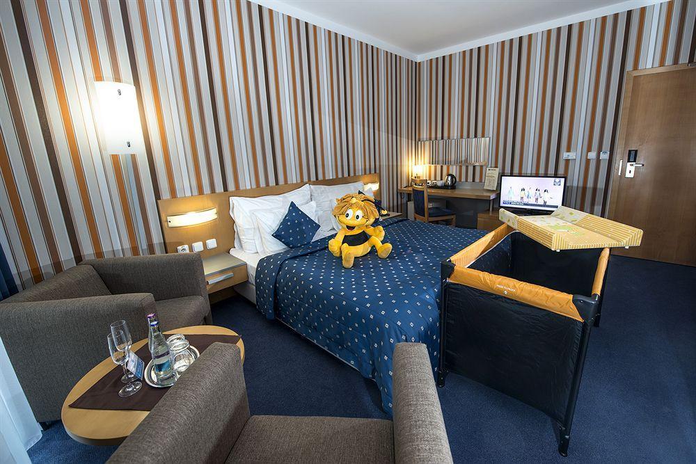 Hotel Blue Bratislava Luaran gambar
