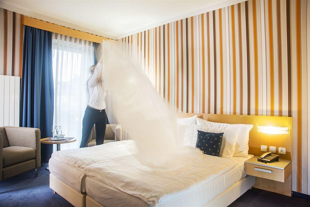 Hotel Blue Bratislava Luaran gambar